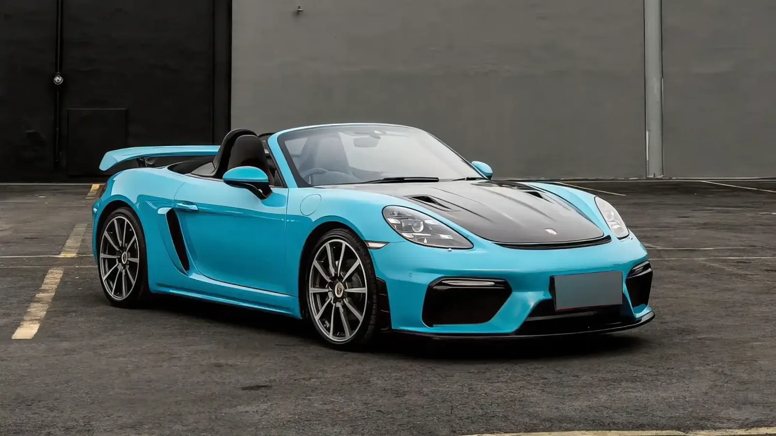Porsche GT4 跑車——峇里島高價值車款租車按金同免賠額最高一級