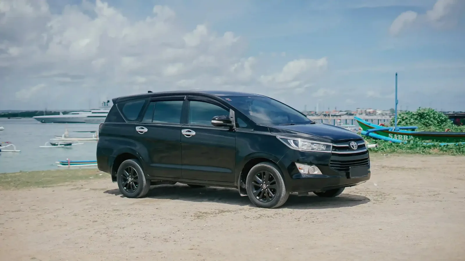 峇里島7人車出租｜Innova連司機 一家大細啱用