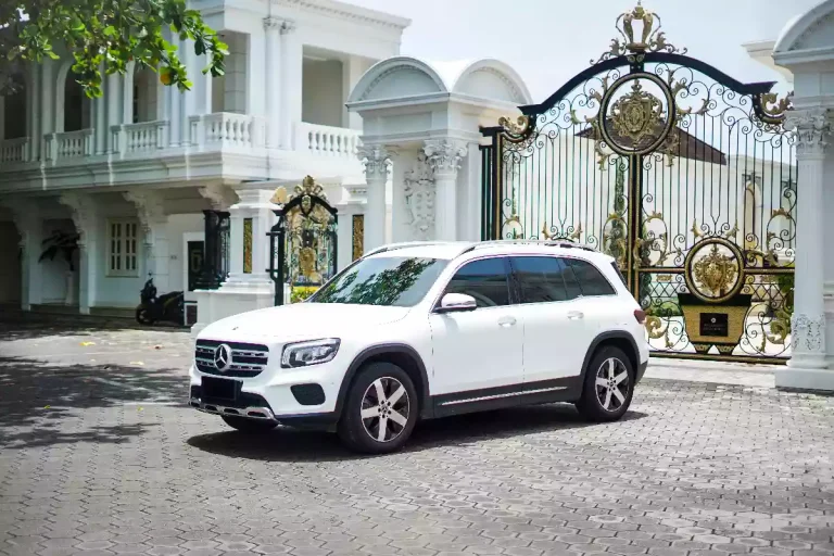 峇里島 7 人車出租 Mercedes-Benz GLB 200 連司機