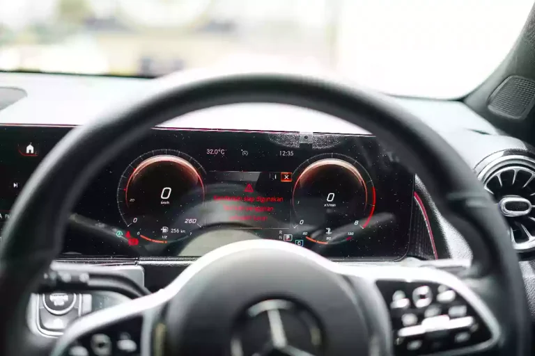 Mercedes-Benz GLB 200 儀錶板